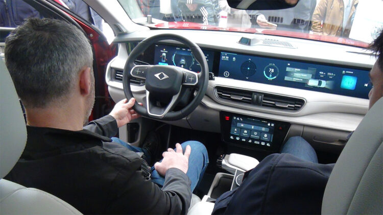 Rize'de Togg halktan yoğun ilgi gördü