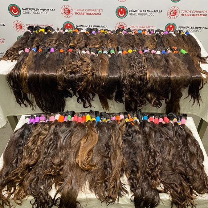 Sabiha Gökçen'de 15 kilogram saç ele geçirildi