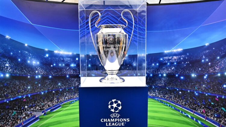 UEFA Şampiyonlar Ligi kupası İstanbul'da