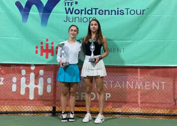 Simay Keleş ile Melisa Uğur J30 Cup'ta şampiyon oldu