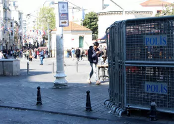 Taksim meydanı'nda 1 mayıs hazırlıkları