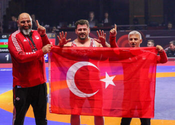 Rıza Kayaalp ve Adem Burak Uzun altın madalya kazandı