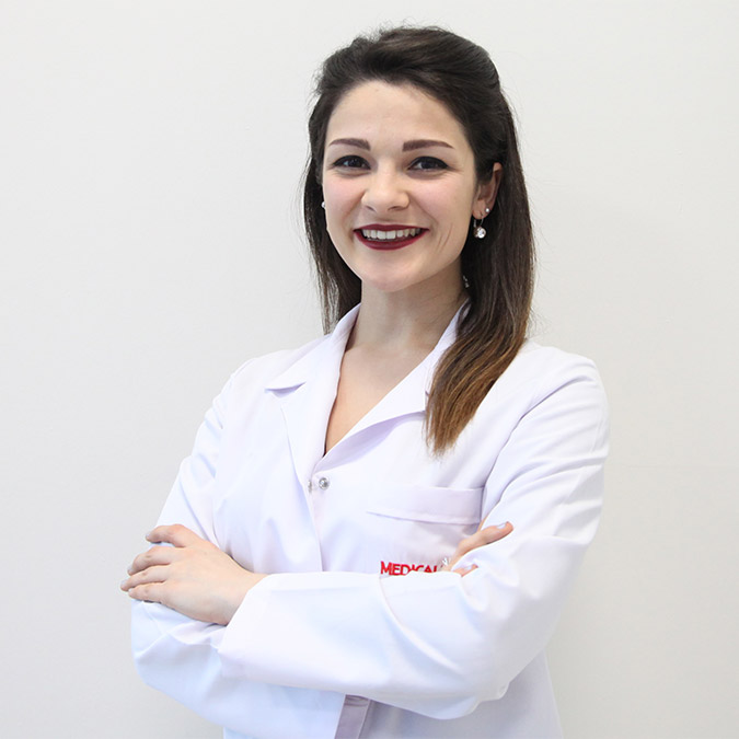 Medical Park Bahçelievler Hastanesi Beslenme ve Diyet Uzmanı Diyetisyen Gözdenur Çavuş Uka, bahar aylarında sağlıklı beslenme konusunda bilgilendirmelerde bulunarak, Bahar aylarında kilo sorunu yaşamamak için taze sebzelerle beslenmeye ağırlık verilmelidir dedi.