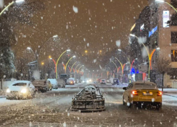 Bayburt’ta Nisan ayında kar yağışı
