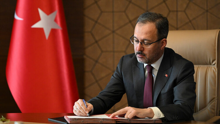 Türkiye, Euro 2028 ve 2032'ye resmen aday oldu