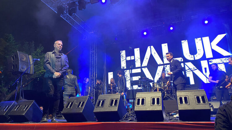 19 Mayıs, Haluk Levent konseri ile kutlandı
