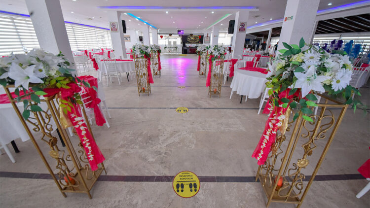 28 Mayıs'a düğün planlayanların rezervasyon erteleme telaşı