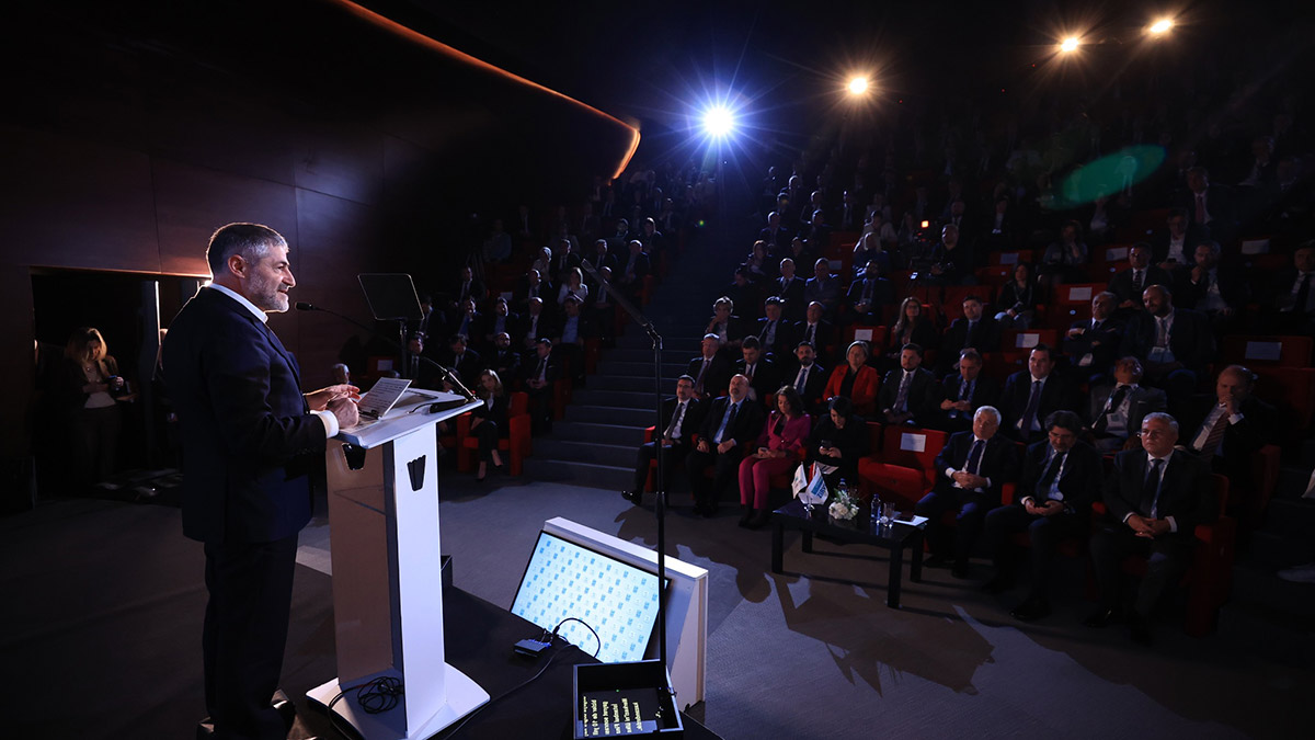 300 milyar dolar değil 300 dolar bulamaz