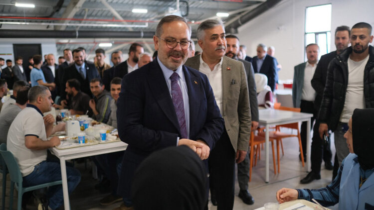 AK Parti Milletvekili Adayları esnaf ile buluştu