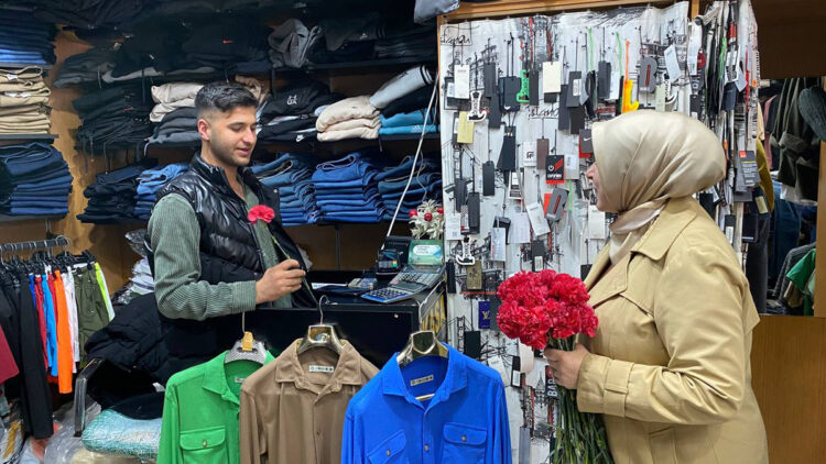 AK Parti'li Tuğba Işık Ercan'dan esnaf ziyareti