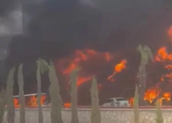 Adana osb'de plastik fabrikasında yangın