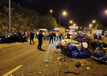 Adana'da zincirleme trafik kazası: 7 ölü, 7 yaralı