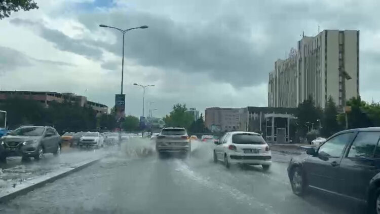 Ankara'da sağanak ve dolu