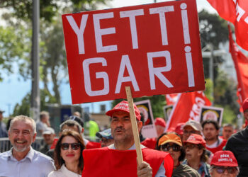 Antalya'da 1 Mayıs kutlaması