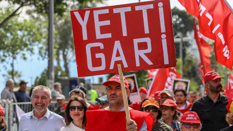 Antalya'da 1 Mayıs kutlaması