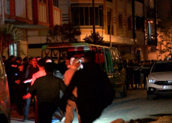 Arnavutköy'de baba oğlunu öldürdü