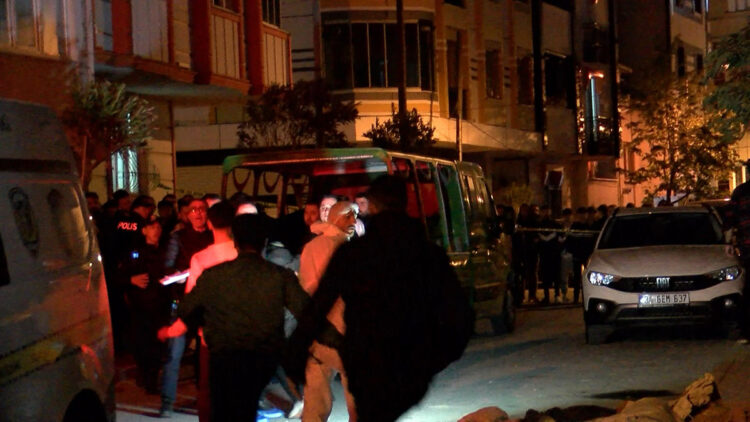 Arnavutköy'de baba oğlunu öldürdü