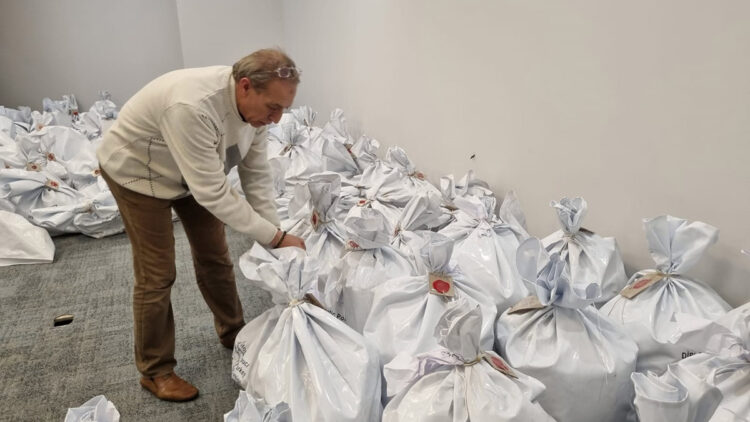 Avustralya'da kullanılan oylar uçakla İstanbul'a getirildi