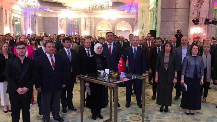 Azerbaycan'ın bağımsızlığının 105. yılı kutlandı