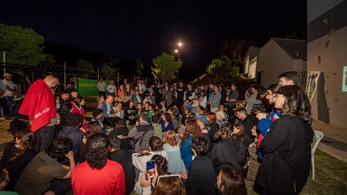 Baskan soyer den izmir genclik festivaline ziyaretz - yerel haberler, i̇zmir haberleri - haberton