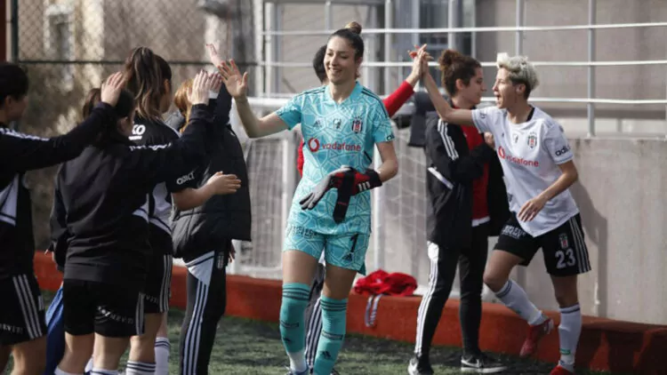 Beşiktaşlı kadın futbolcular alg maçı öncesi konuştu