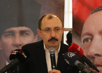 Bir tarafta 7'li koalisyon, bir tarafta Erdoğan var