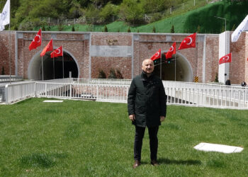 Bu zihniyet ile vatandaş efendi, biz hizmetkar olduk