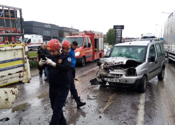 Bursa'da zincirleme kaza: 2 yaralı