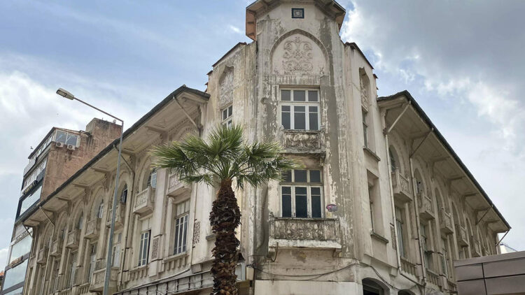 Büyük Kardiçalı Han'da tahliye kararını durdurma davası