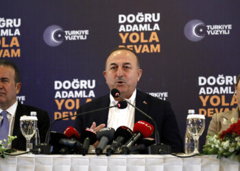 Çavuşoğlu: Rus turist sayısı geriledi