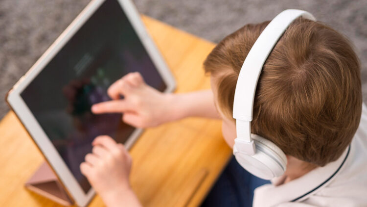 Çocuklar dijital kütüphaneyle okuma alışkanlığı kazanıyor