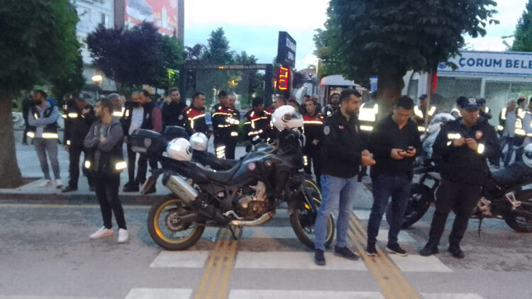 Çorum'da AK Parti ve CHP'liler arasında kavga