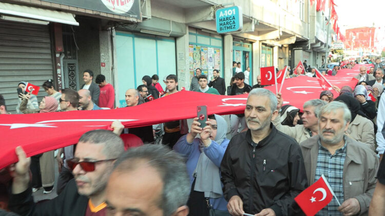 Cumhur İttifakı'ndan Beyoğlu'nda 'Zafer Yürüyüşü'