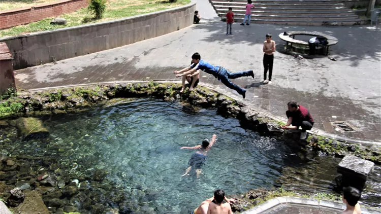 Diyarbakır'da süs havuzu tehlikesi başladı
