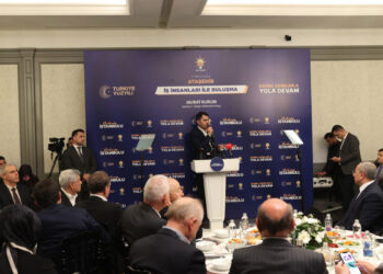 Dövizdeki hareketler kendiliğinden düzelecek 