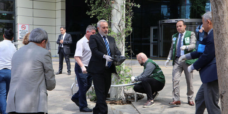 'Dünya Tütünsüz Günü'nde izmarit topladılar