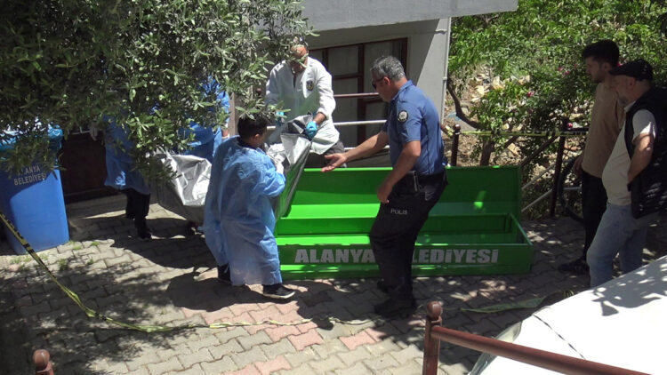 Elbise dolabında cansız bedeni bulundu
