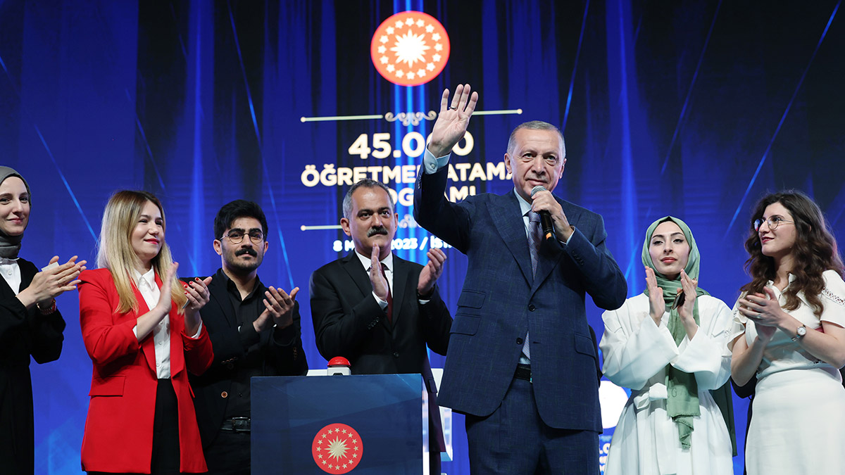Erdogan 45 bin ogretmen atama programinda konusturd - politika - haberton