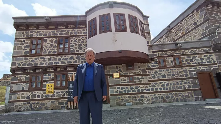 Ermeni iddialarına karşı mücadelesini 34 yıldır sürdürüyor
