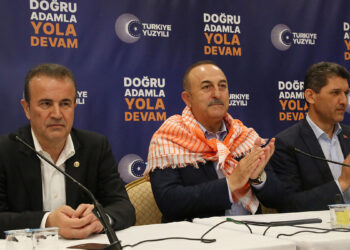 Ermenistan barış antlaşmasını imzalarsa olumlu adımlar atarız