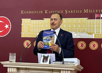 Eroğlu, Güneydoğu Anadolu Projesi'ni kitaplaştırdı