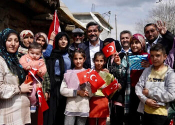 Eski bakan Zeki Ergezen'in oğlu, babasının izinde