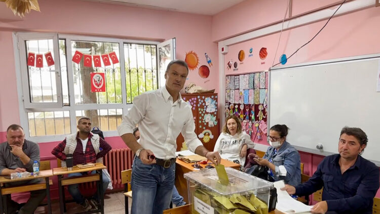 Eski milli futbolcular vekil seçildi