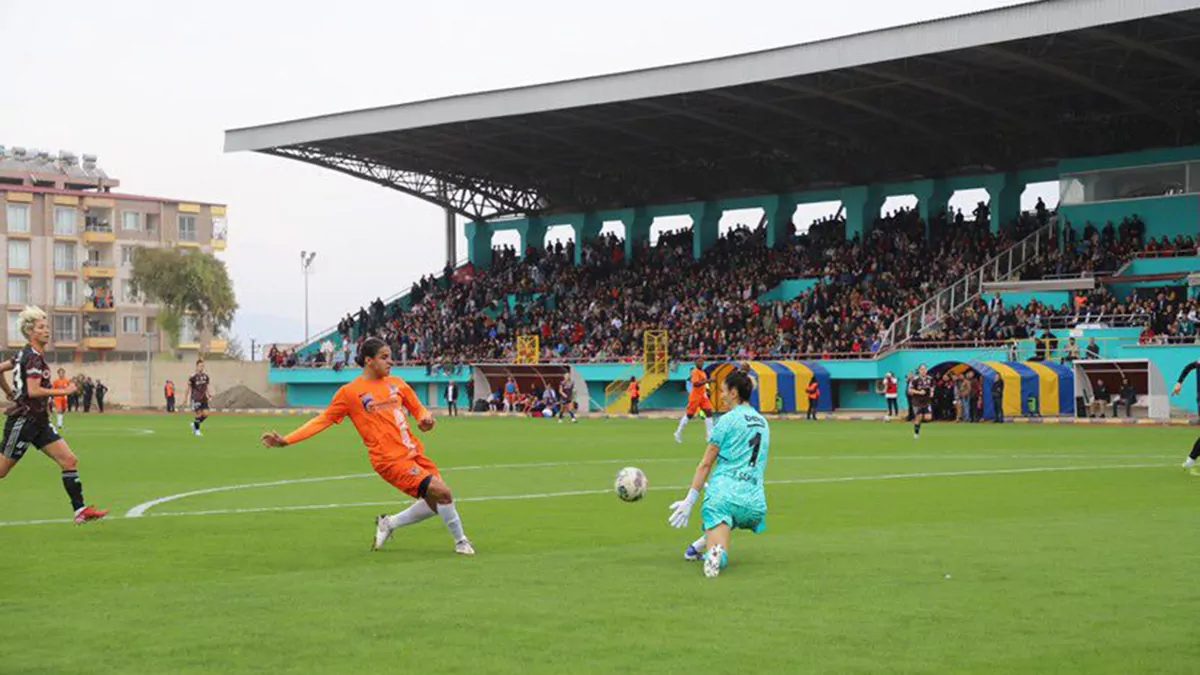 Fatma sahin futbol kariyerim 2005 yilinda basladis - spor haberleri, futbol haberleri - haberton