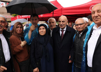 Hacı adayları, Keçiören'den yolcu edildi