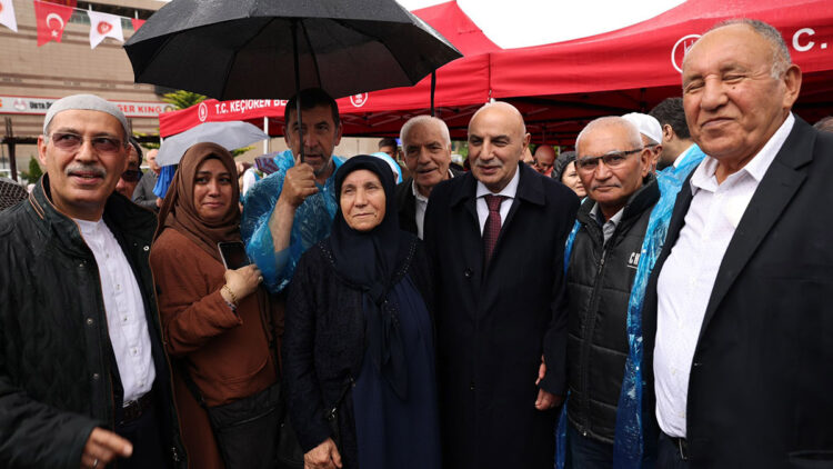 Hacı adayları, Keçiören'den yolcu edildi