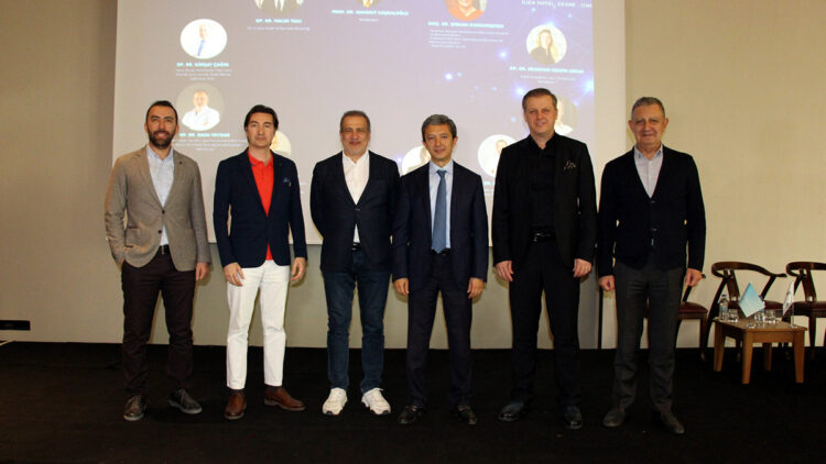 İzmir'de göz sağlığı zirvesi düzenlendi