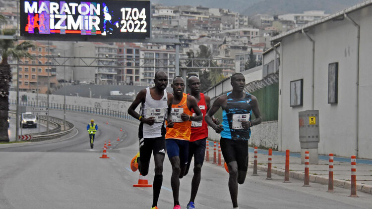 İzmir'de maraton günü