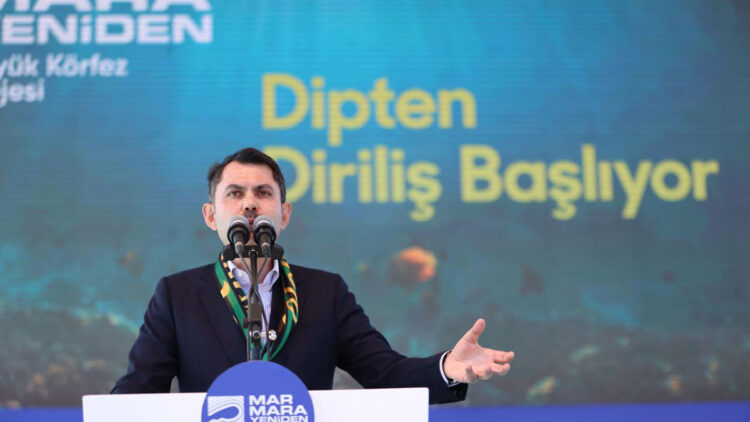 İzmit Körfezi'nin dibini çamurdan kurtaracağız