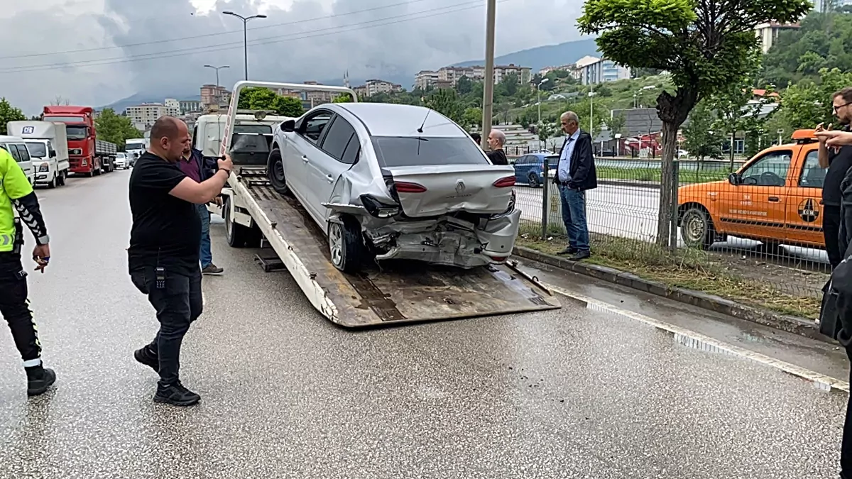 Karabukte ayni noktada 2 kaza 3 yaralin - yaşam - haberton